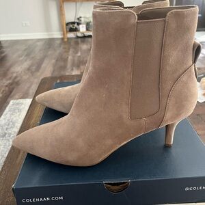 Cole Haan go to the park booties sz 10